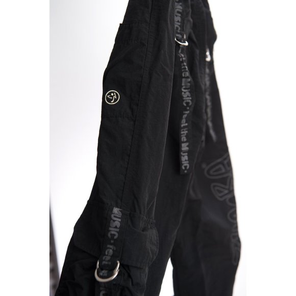 Zumba Throwback - Pull On Nylon Convertible Cargo Pants and Tank Top Set - Picture 15 of 16